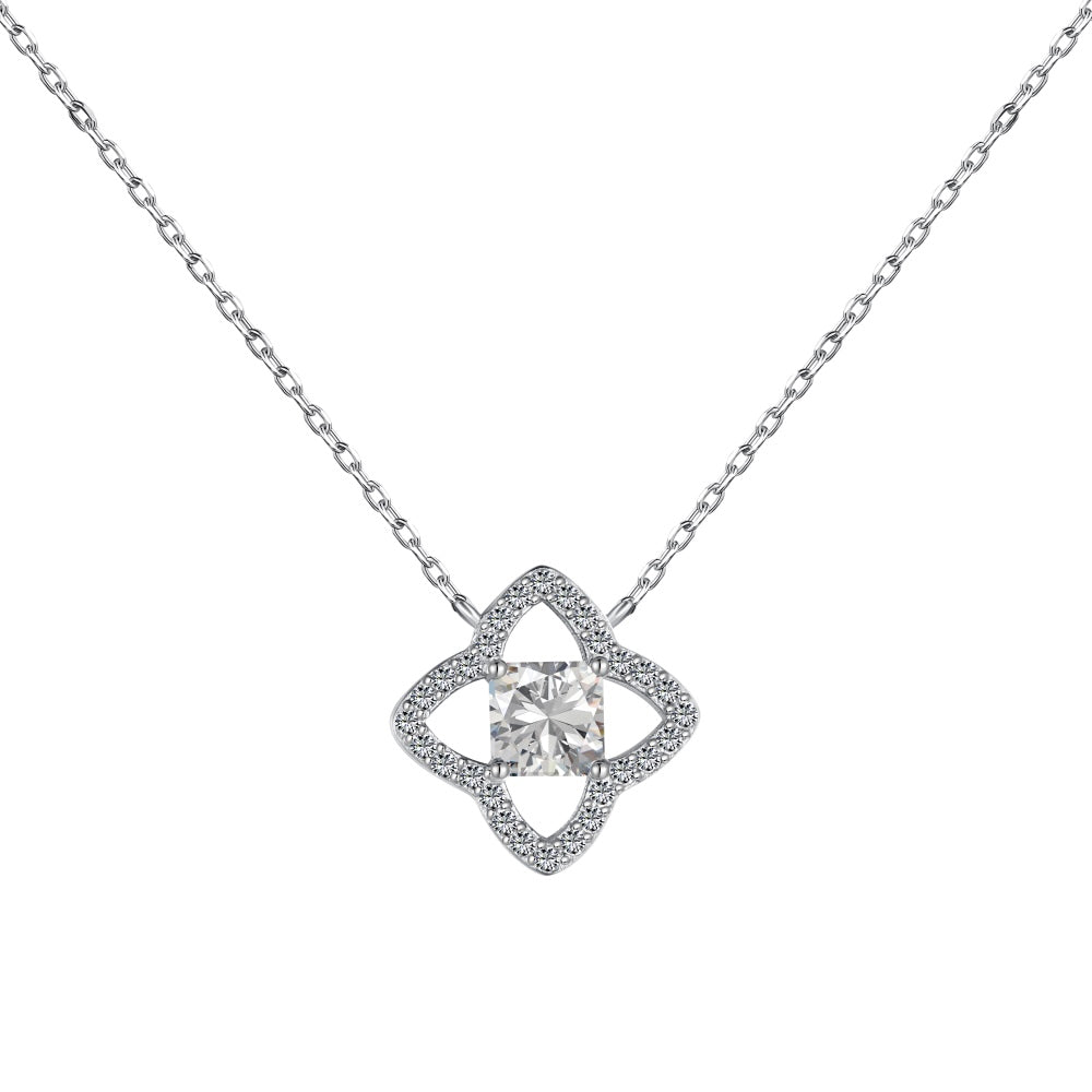 [Clover Jewelry] 豪華フラワーシェイプ・プリンセスカットネックレス