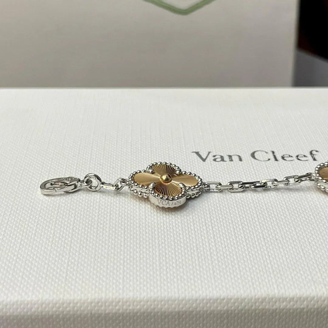 [Clover Jewelry]CLOVER 5 MOTIFS CHRISTMAS LIMITED EDITION BRACELET