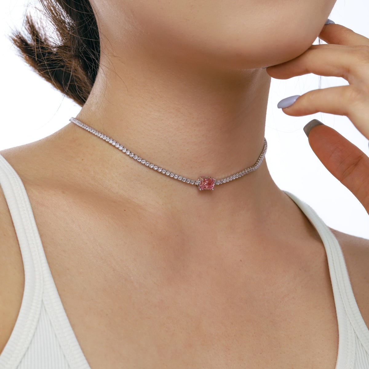 [Clover Jewelry]2.0 Karat aufwendige Smaragdschliff-Halskette