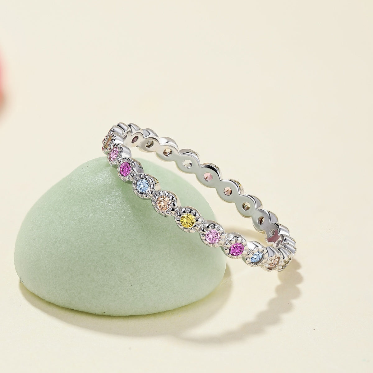 [Clover Jewelry]煌めくラウンドカットのデイリーリング