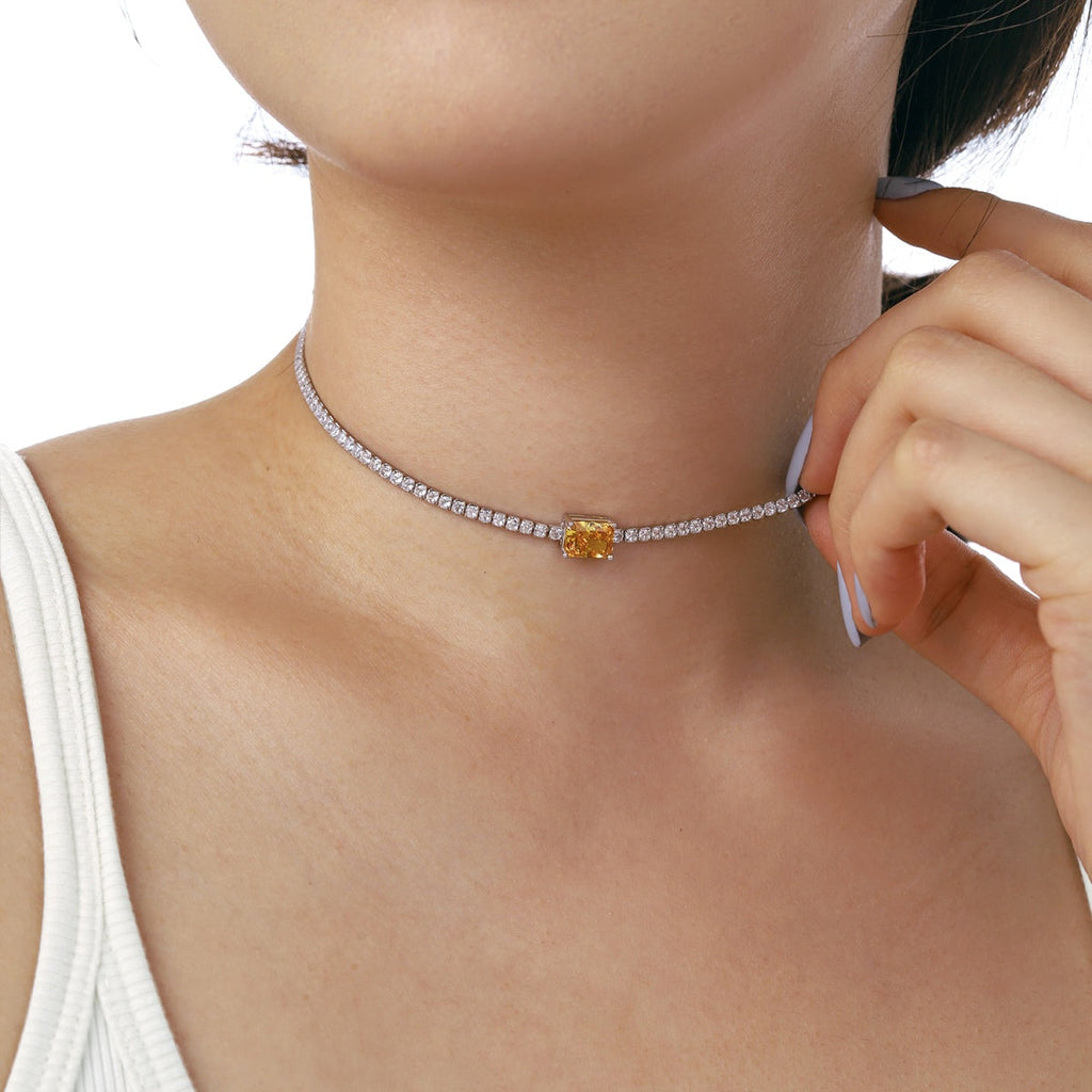 [Clover Jewelry]2.0 Karat aufwendige Smaragdschliff-Halskette