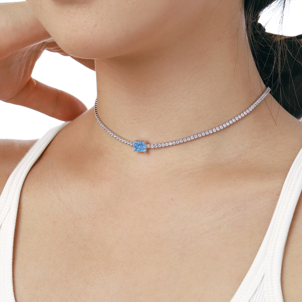 [Clover Jewelry]2.0 Karat aufwendige Smaragdschliff-Halskette