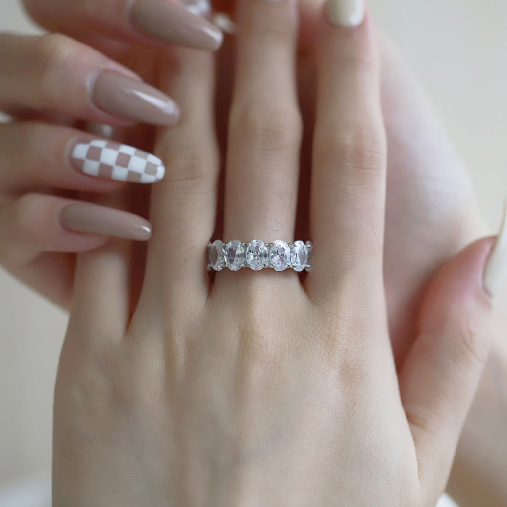 [Clover Jewelry]クッションカットテニスリング