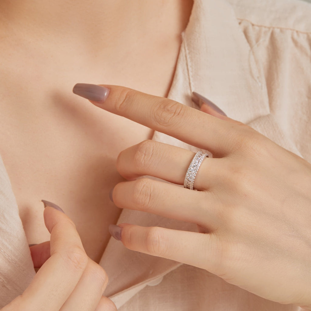 [Clover Jewelry]繊細なカラフルラウンドカットデイリーリング