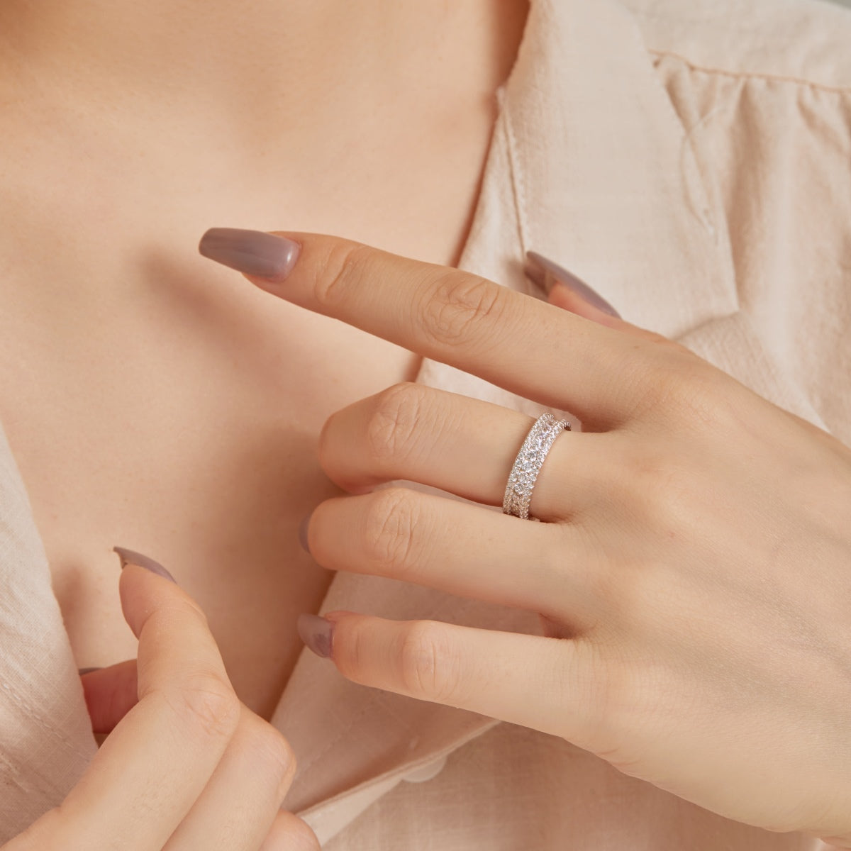 [Clover Jewelry]繊細なカラフルラウンドカットデイリーリング
