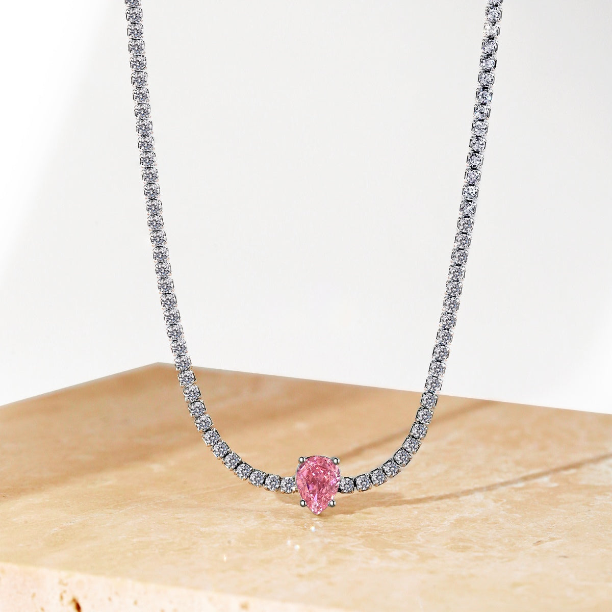 [Clover Jewelry]1.0カラット ユニーク ペアカット テニスネックレス