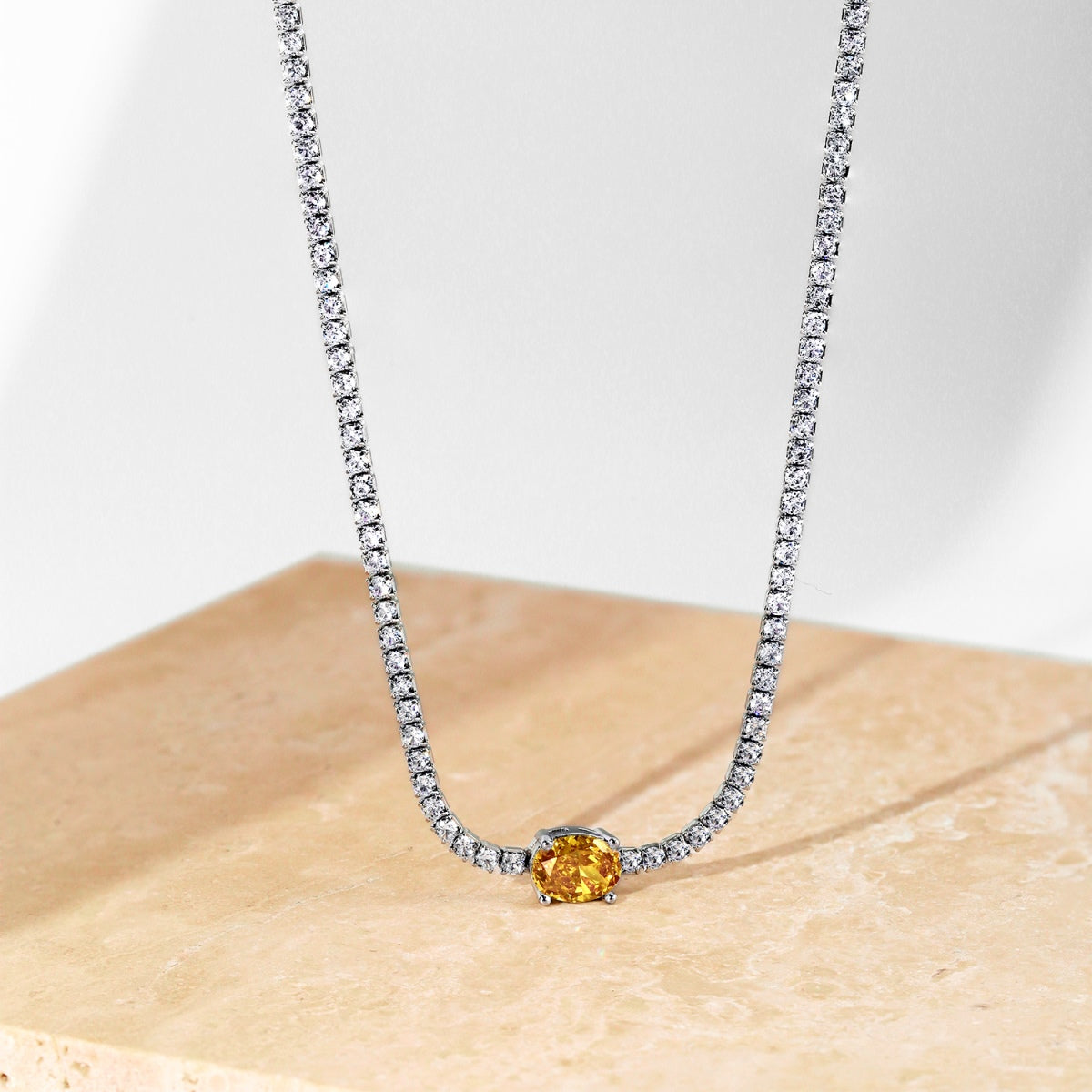 [Clover Jewelry]1.0カラット 輝くオーバルカットネックレス