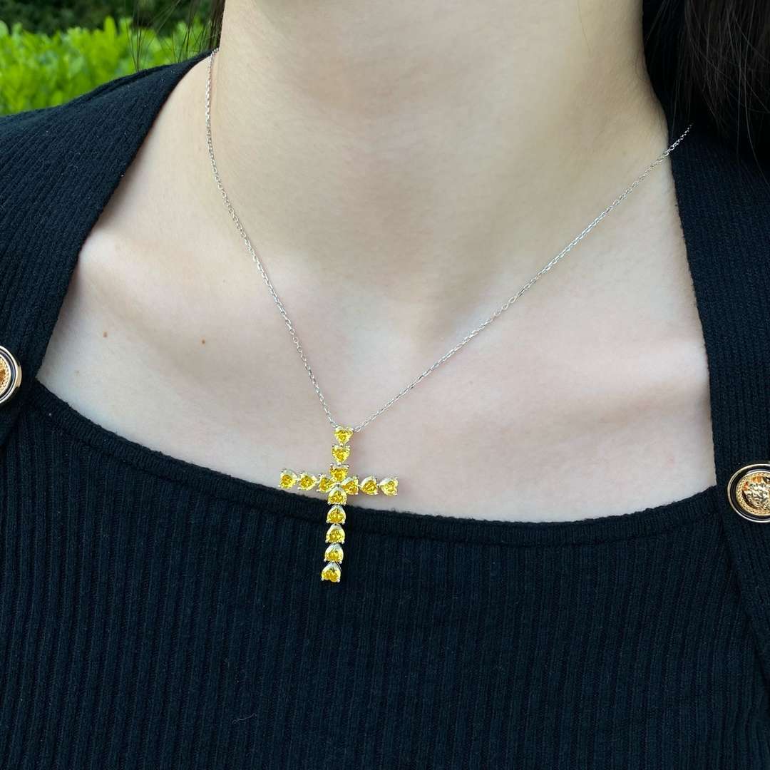 [Clover Jewelry]Funkelnde Kreuzkette