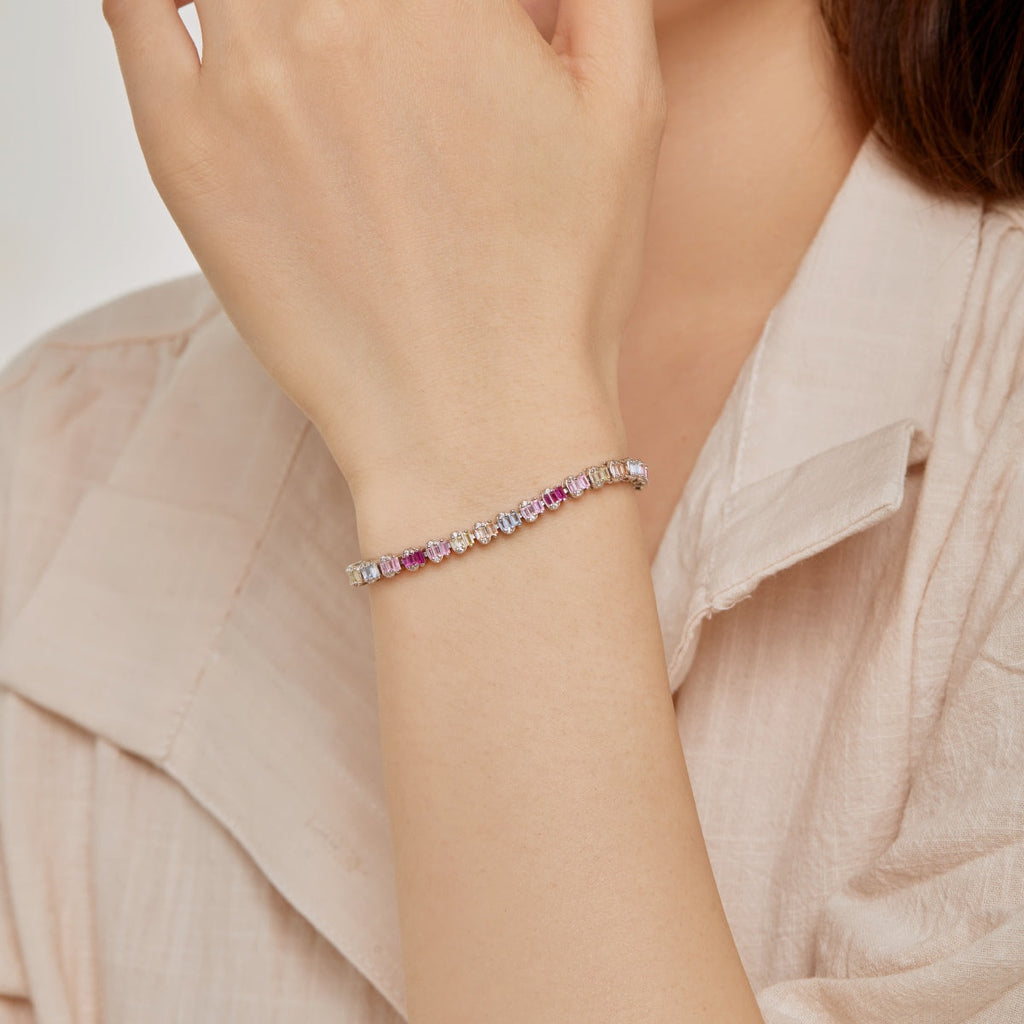 [クローバージュエリー]華奢なカラフルエメラルドカットパーティーブレスレット