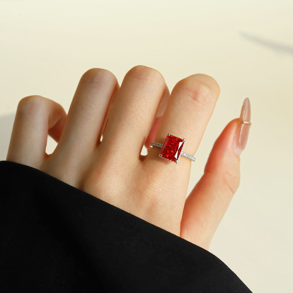 [Clover Jewelry]4.0 Karat luxuriöser Verlobungsring
