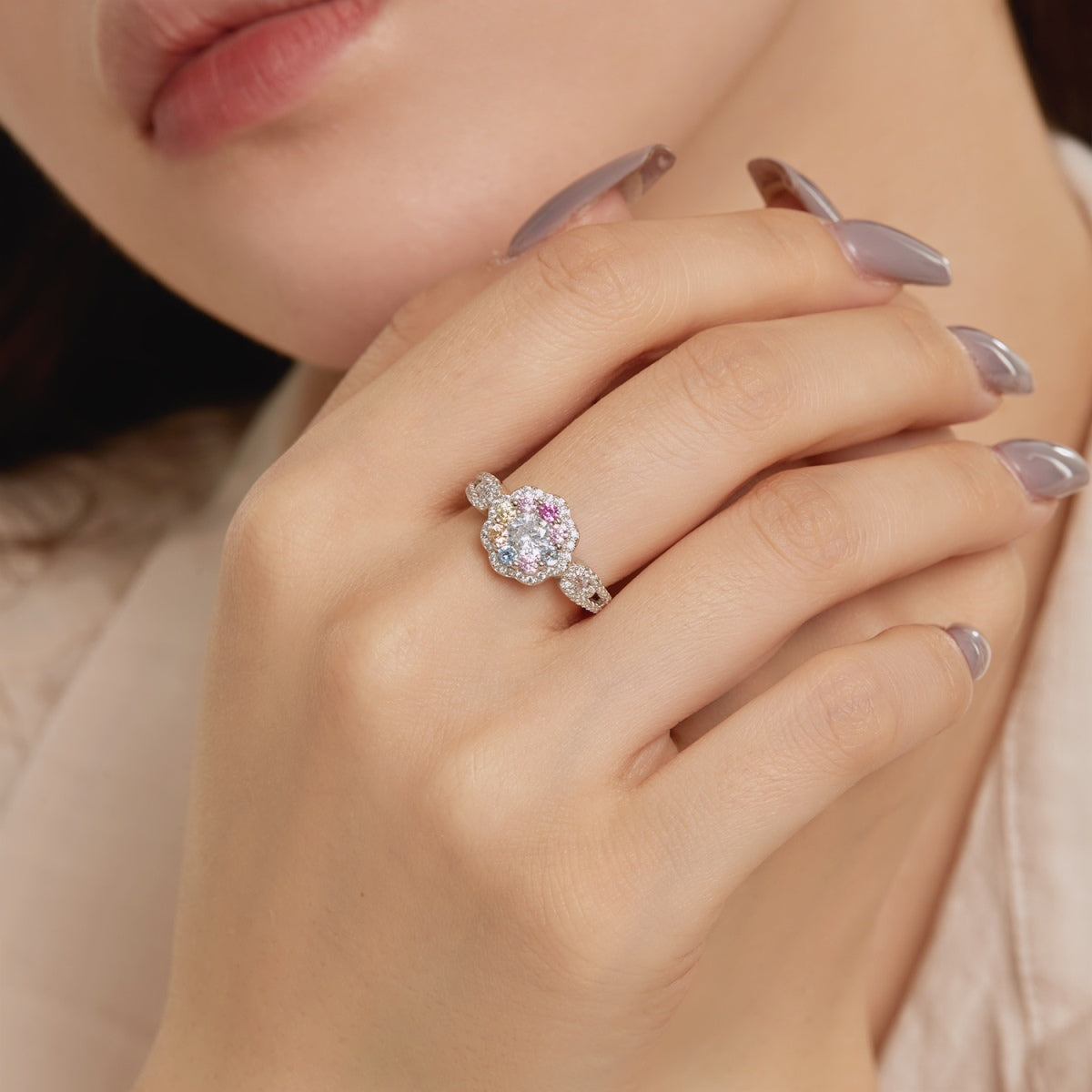 [クローバージュエリー]華奢なカラフルラウンドカットフラワーシェイプウェディングリング