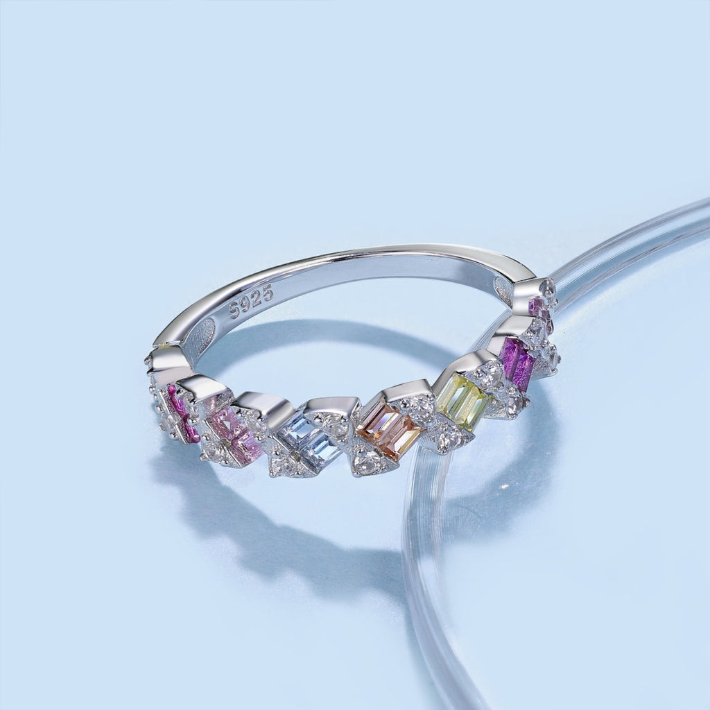 [Clover Jewelry]華奢なエメラルドカットリング デイリーユースに