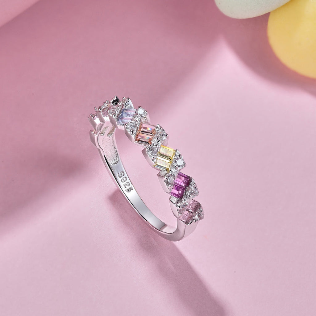 [Clover Jewelry]華奢なエメラルドカットリング デイリーユースに