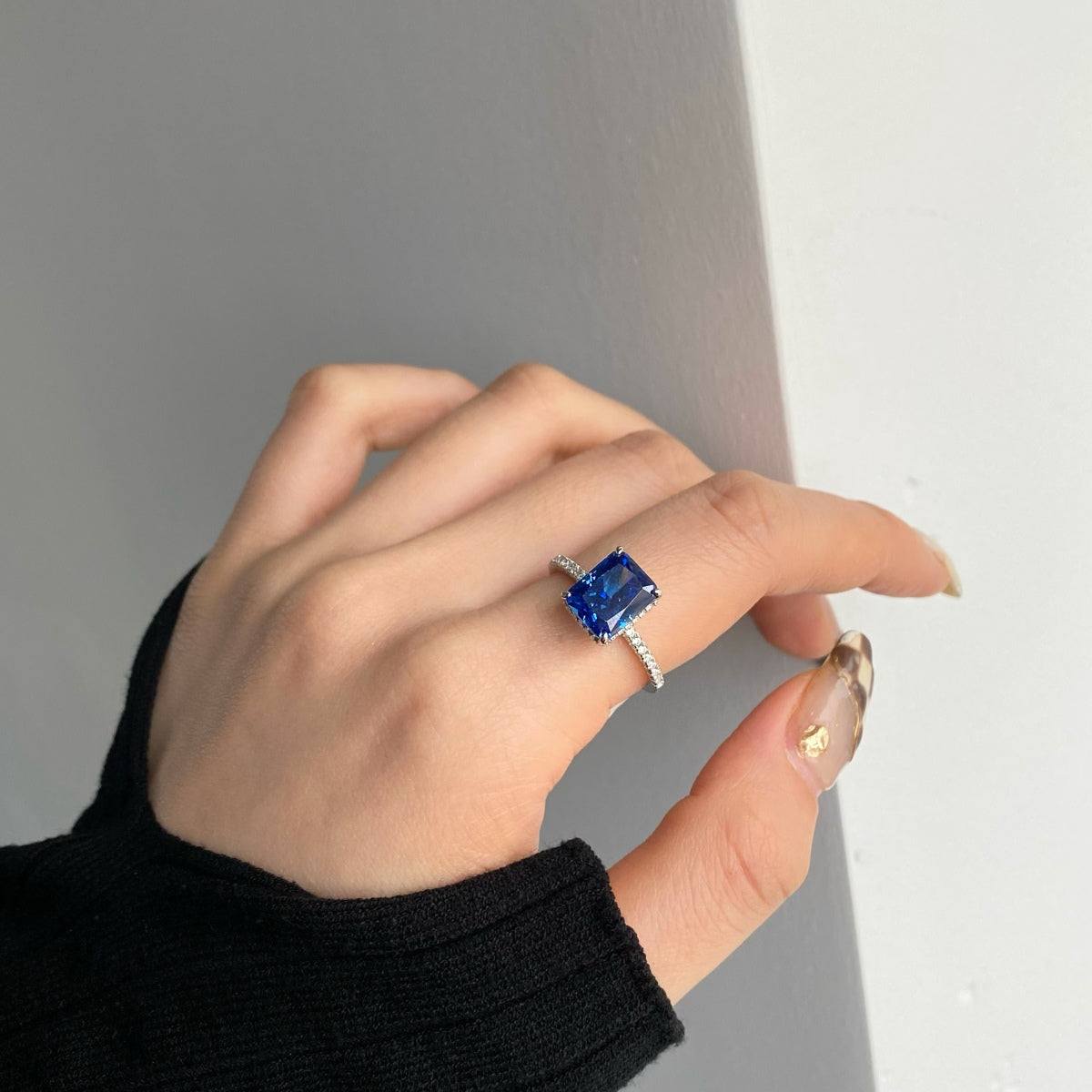[Clover Jewelry]4.0 Karat luxuriöser Verlobungsring