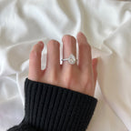 [Clover Jewelry]1.0カラット 豪華絢爛 ウォータードロップ型 結婚指輪