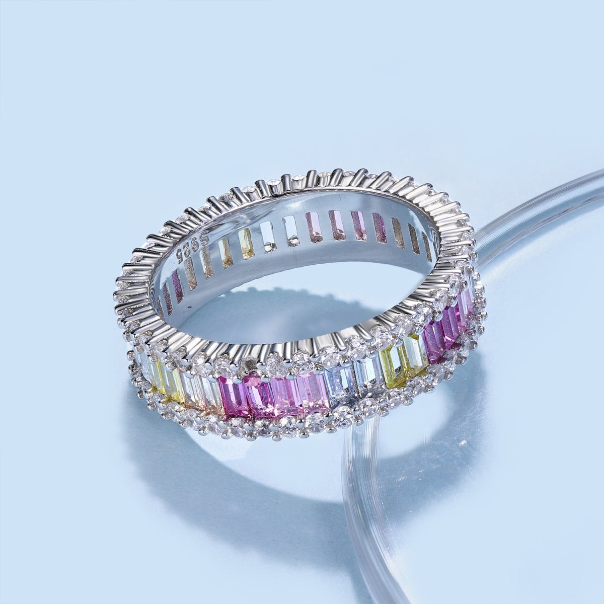 [Clover Jewelry]デイリーリング | 万華鏡のようなエメラルドカット