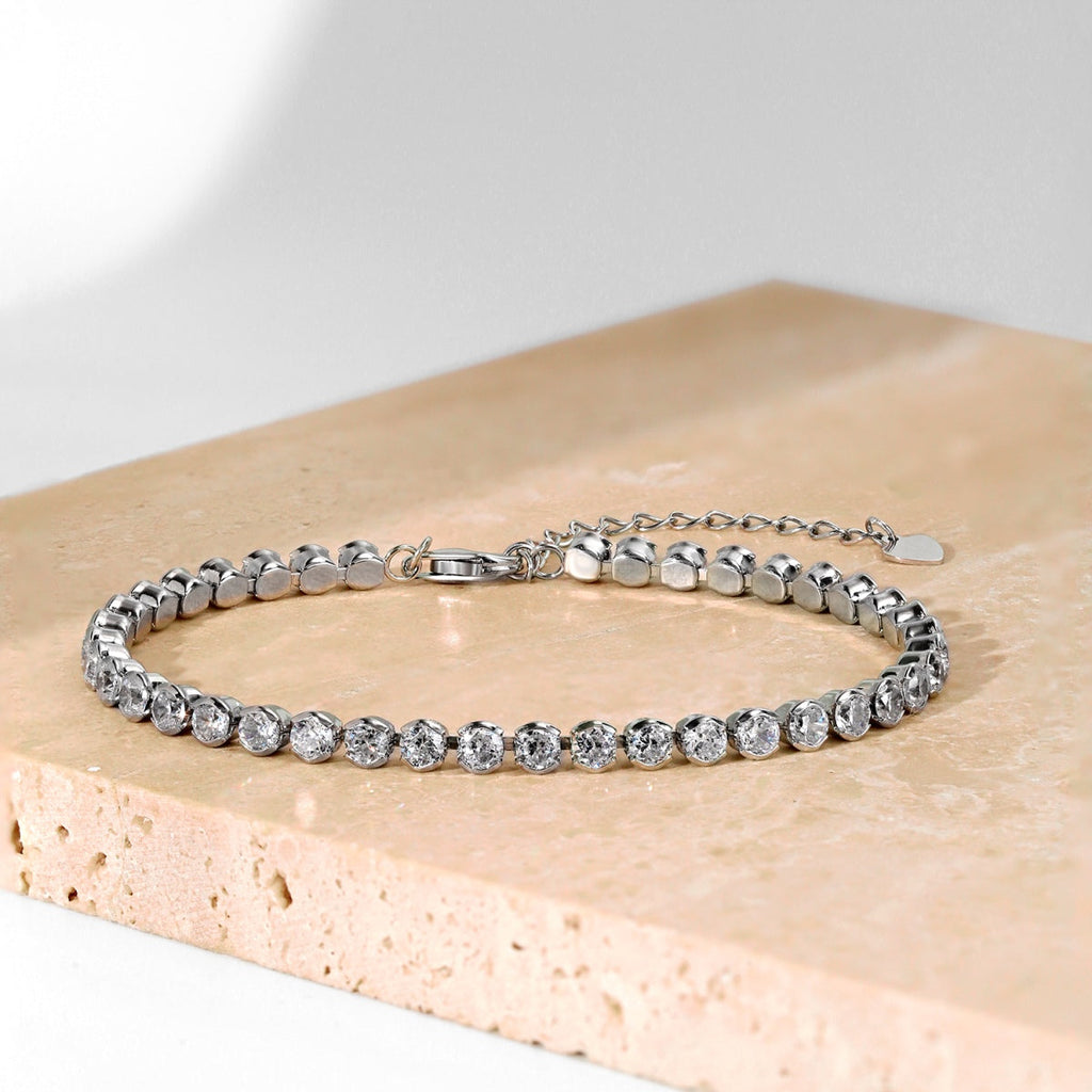 [Clover Jewelry]華やかな輝きのラウンドカットブレスレット