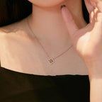 [Clover Jewelry] 豪華フラワーシェイプ・プリンセスカットネックレス