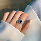 [Clover Jewelry]1.5カラット 魅惑的なオーバルカット バンケットリング