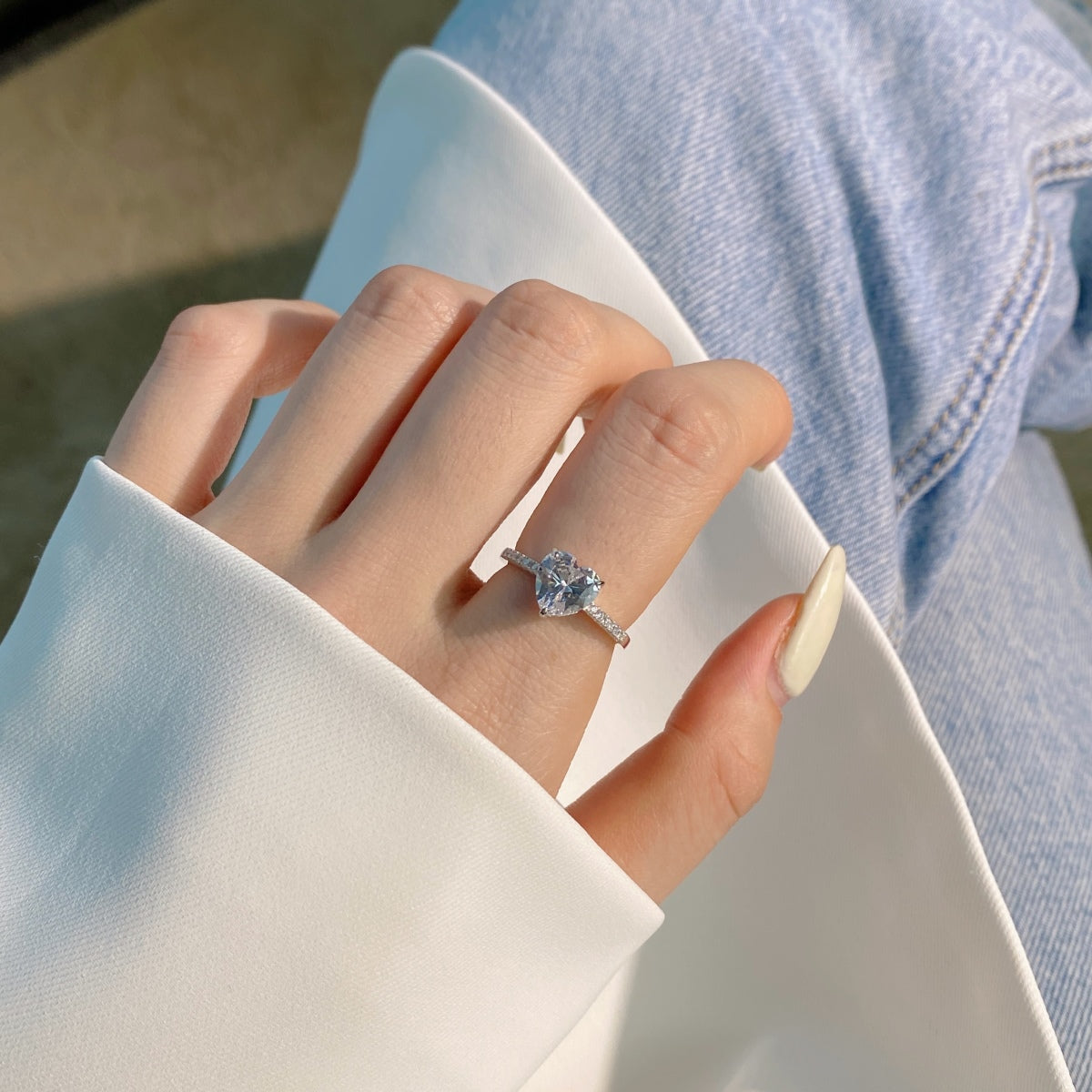 [Clover Jewelry]2.0カラット 華やかで光沢のあるハートカットラバーリング
