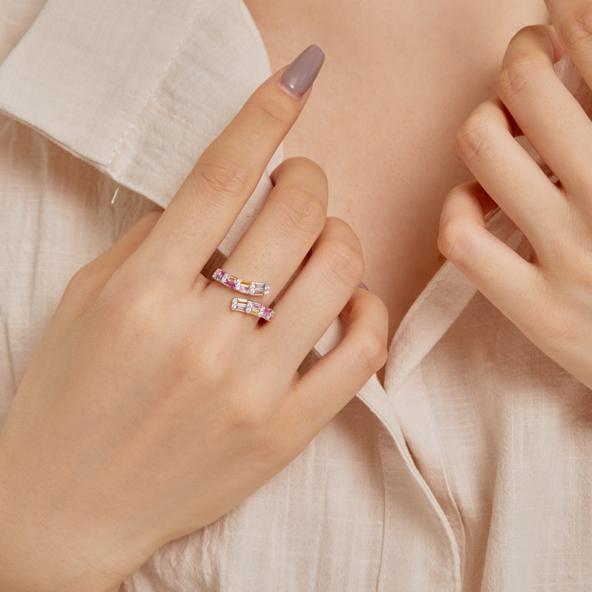 [Clover Jewelry]魅力的なカラフルラディアントカットアジャスタブルデイリーリング