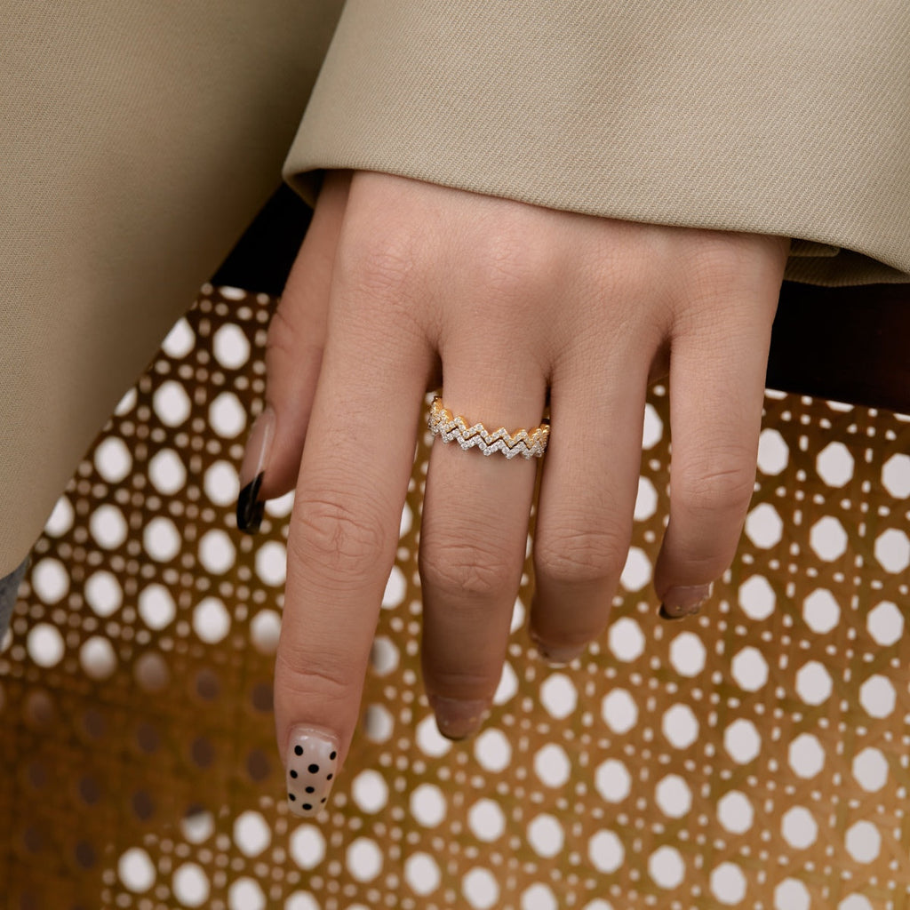 [Clover Jewelry]繊細で魅惑的なウェーブ型デイリーリング