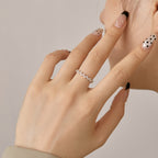 [Clover Jewelry]繊細で魅惑的なウェーブ型デイリーリング
