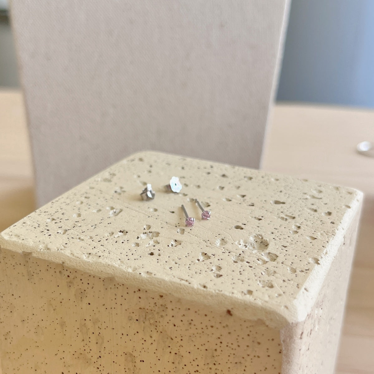 [Clover Jewelry]Zarte Solitär-Ohrringe