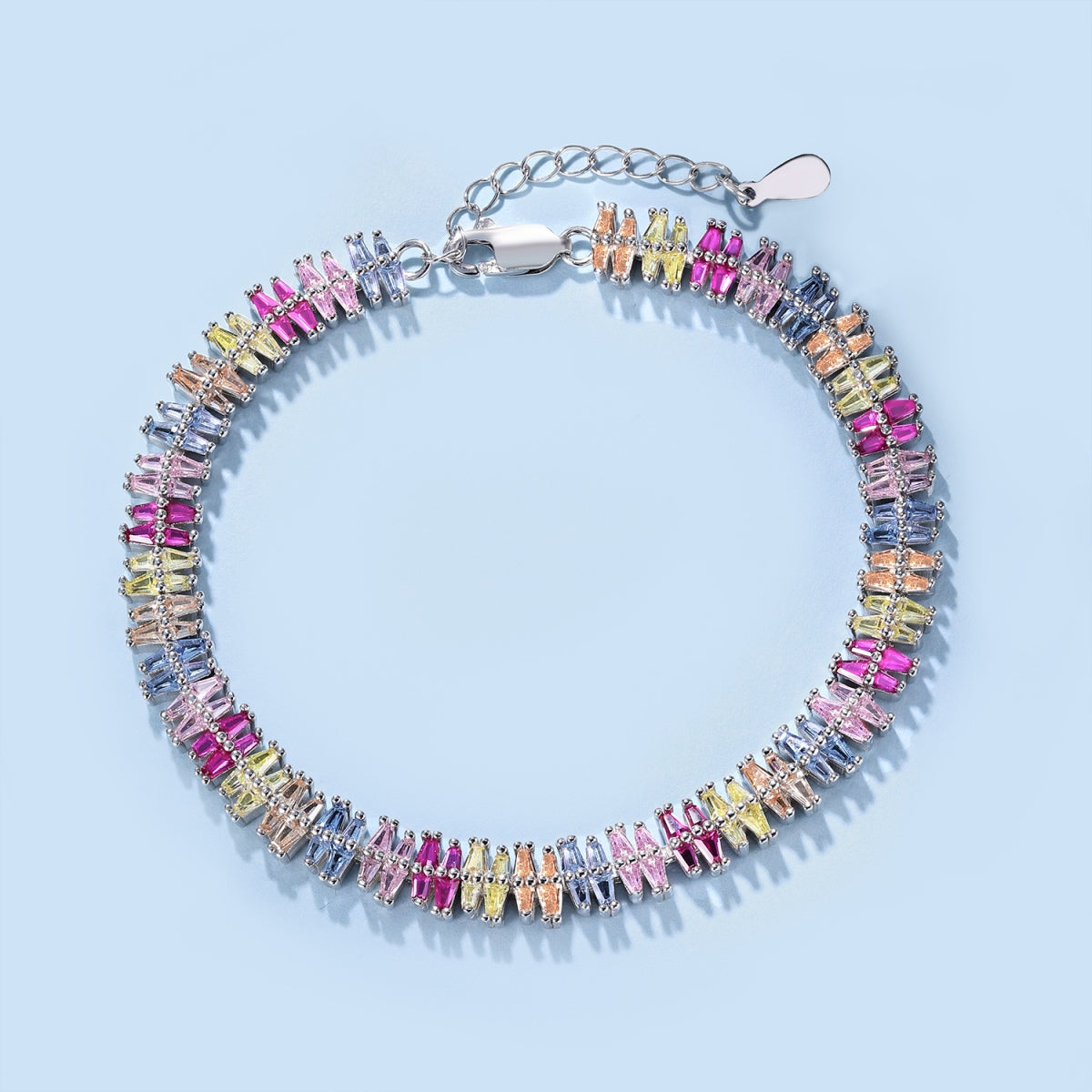 [Clover Jewelry]煌めく精巧なマルチカットパーティブレスレット