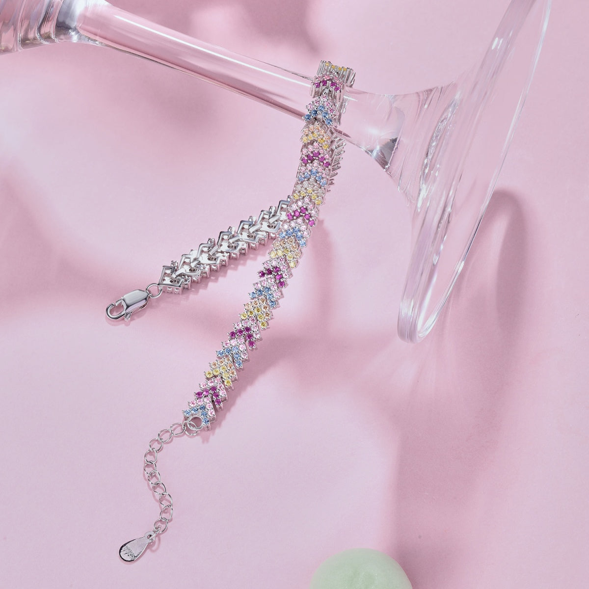 [Clover Jewelry]華やかな輝きのラウンドカットパーティーブレスレット