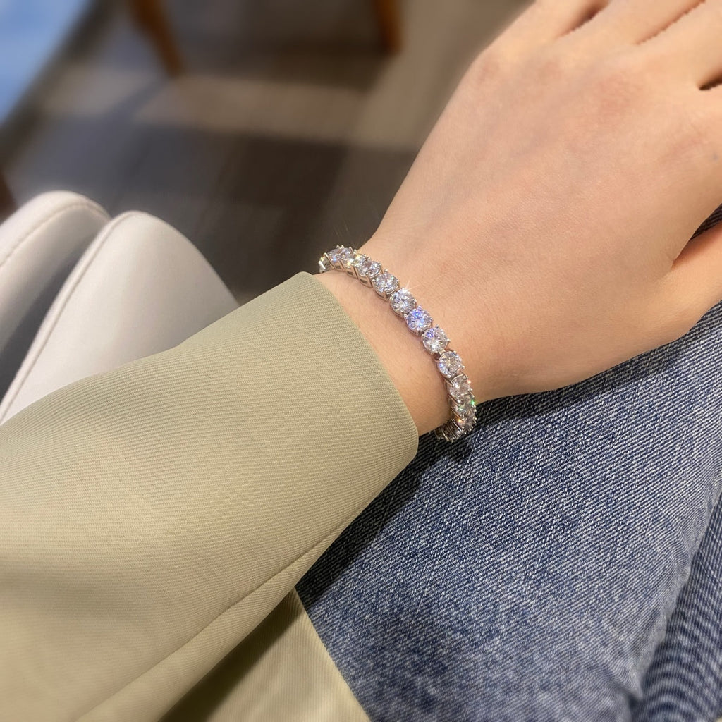 [Clover Jewelry]0.75カラット 輝くラウンドカット ウェディングブレスレット