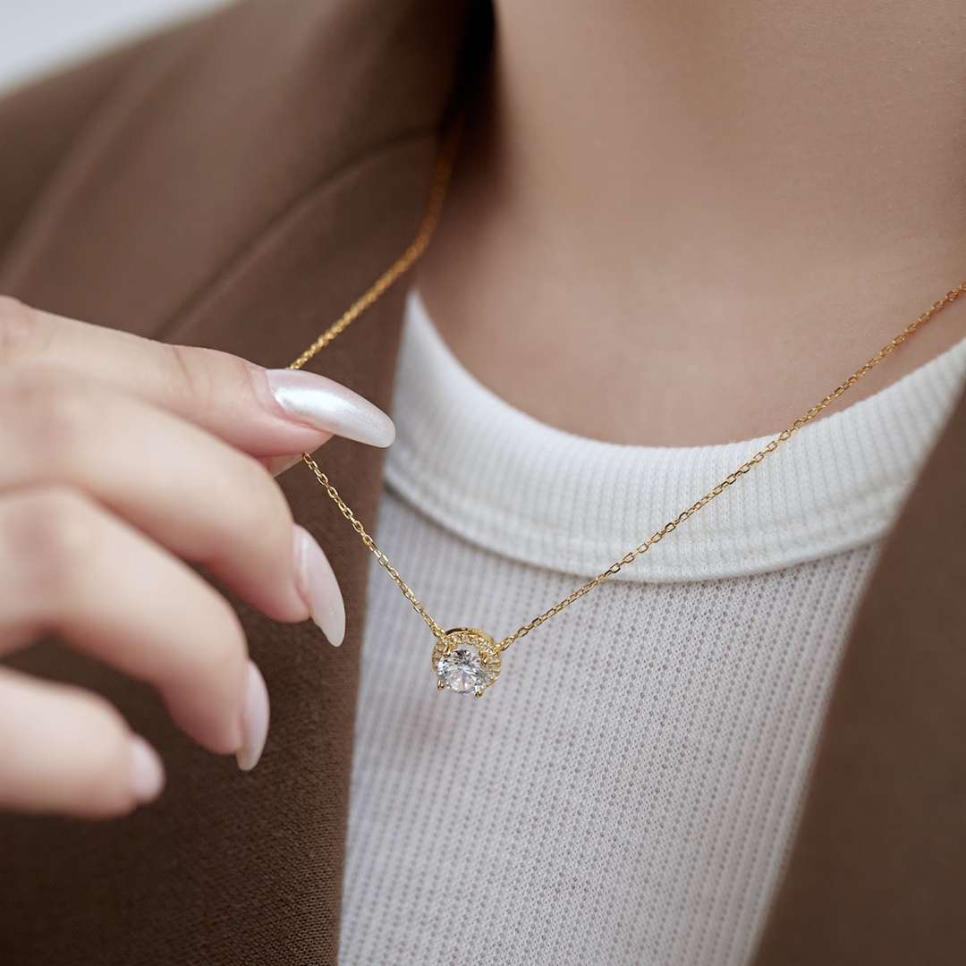 [Clover Jewelry]Luxuriöse Halskette mit Rundschliff