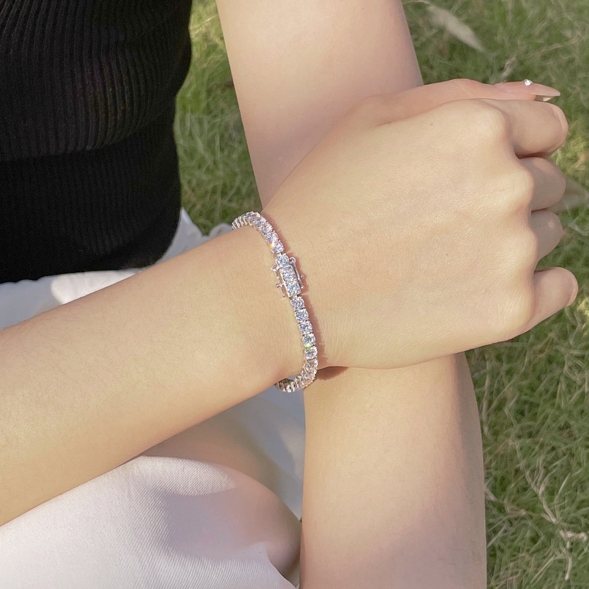 [Clover Jewelry]煌めくカラフルなラウンドカットパーティブレスレット