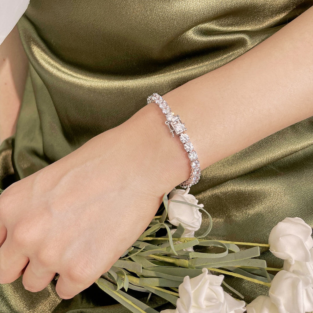 [Clover Jewelry]Aufwendig glitzerndes Hochzeitsarmband mit runden Steinen