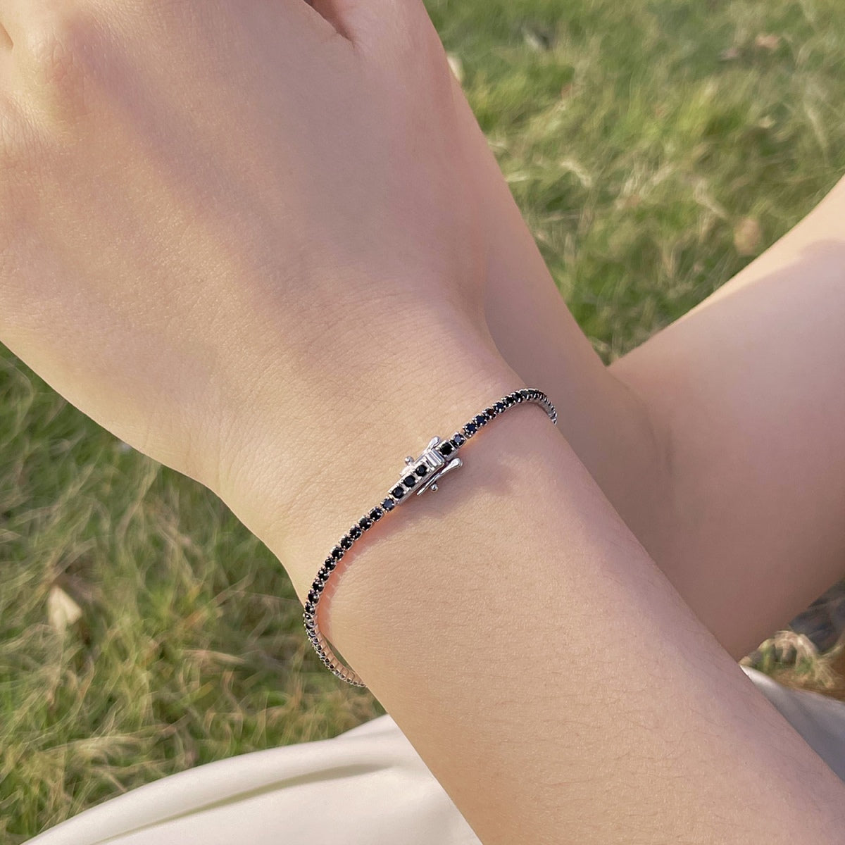 [Clover Jewelry]煌めくカラフルなラウンドカットパーティブレスレット