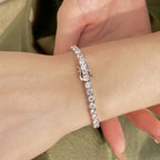 [Clover Jewelry]豪華な装飾 ラウンドカット テニスブレスレット