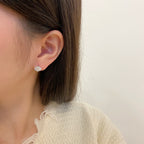[Clover Jewelry]Modische glänzende Ohrstecker mit rundem Mittelstein