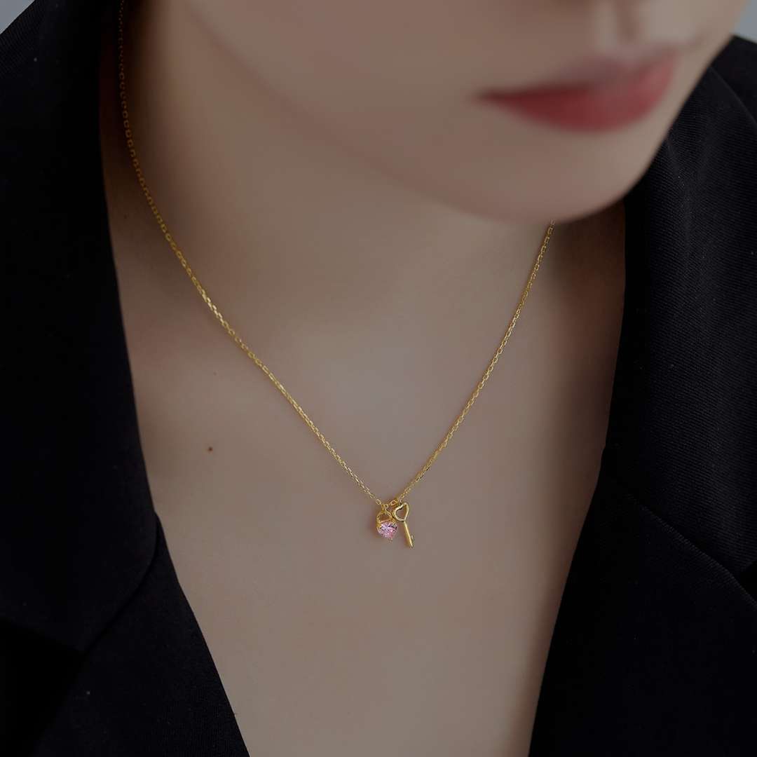 [Clover Jewelry]Einzigartige Herzform-Schlüsselanhänger-Halskette