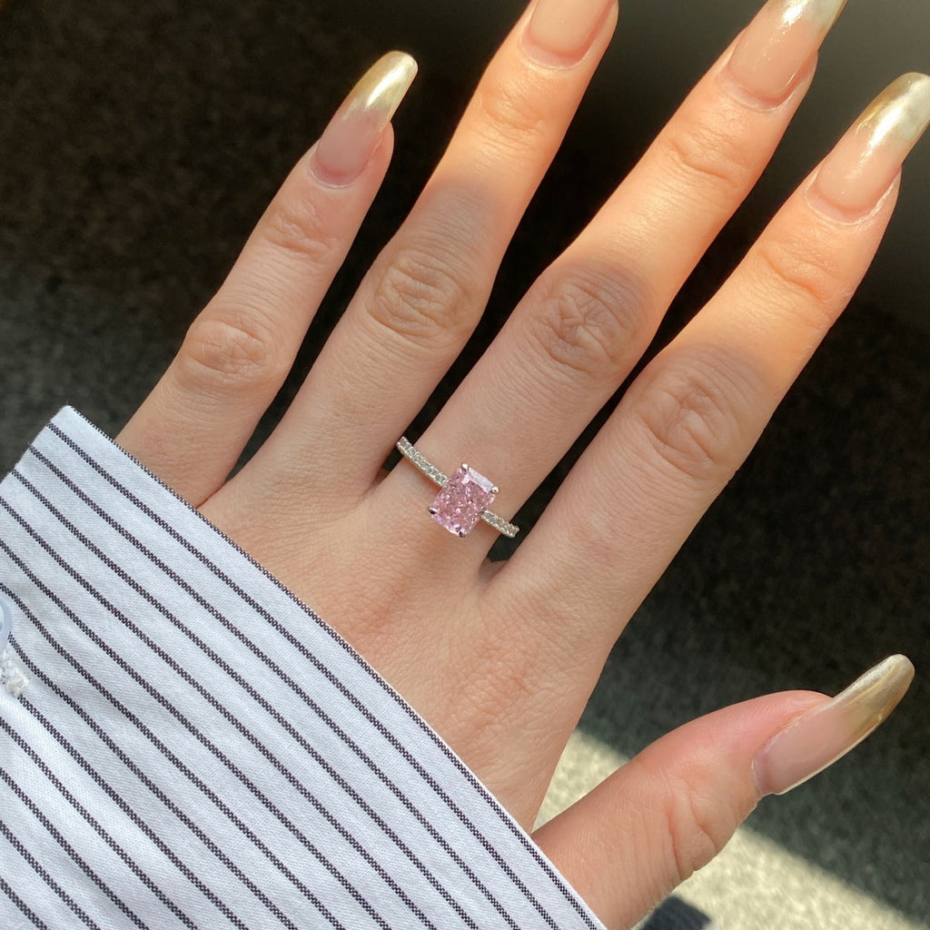 [Clover Jewelry]2.0カラット 華やかな輝き ラディアントカット パーティーリング