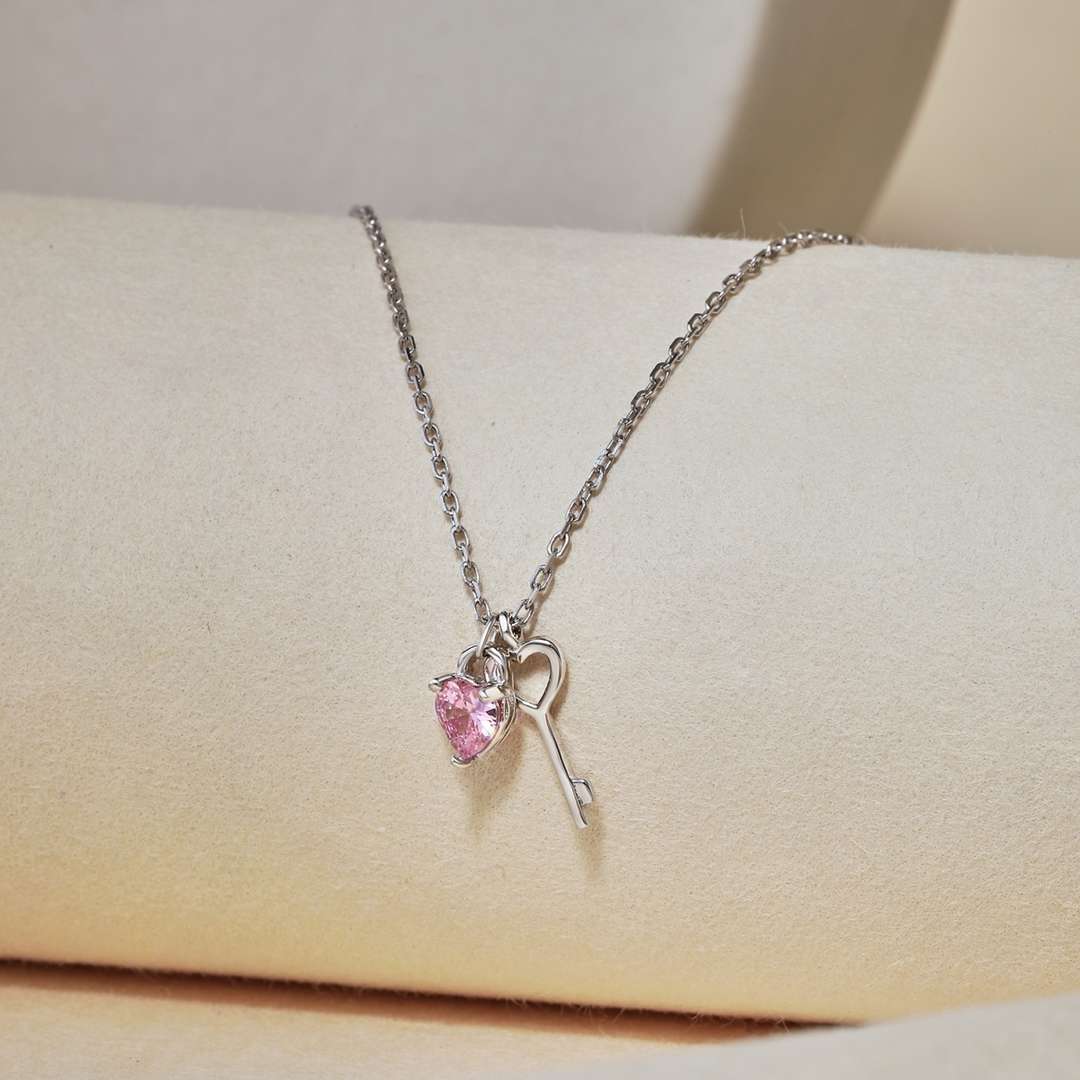 [Clover Jewelry]Einzigartige Herzform-Schlüsselanhänger-Halskette