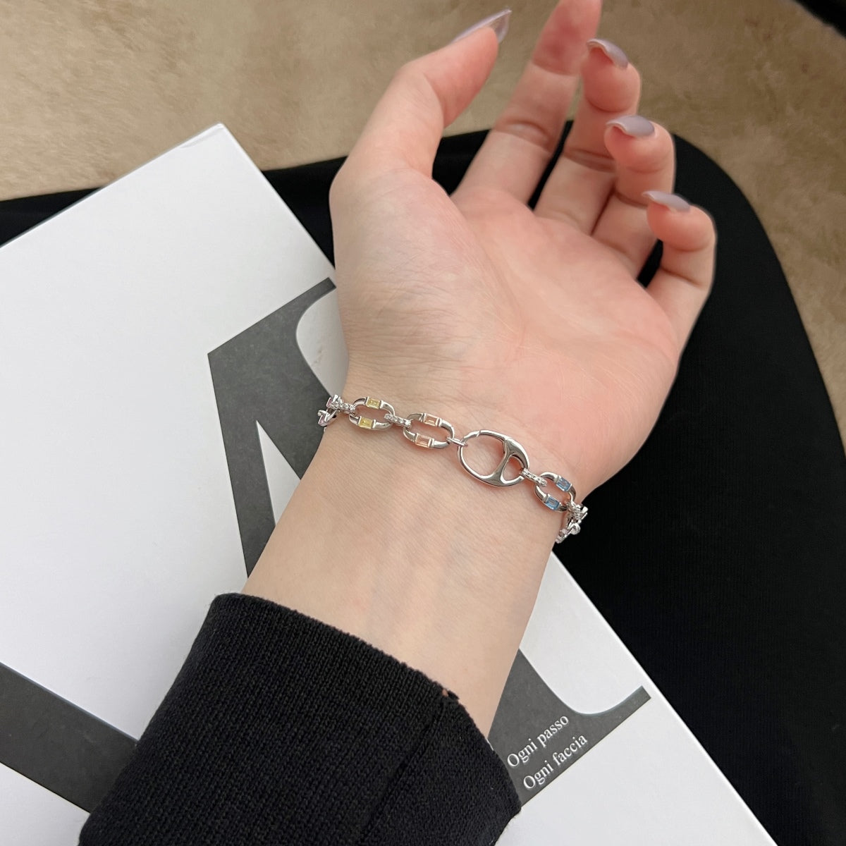 [クローバージュエリー]華やかでカラフルなデイリーブレスレット