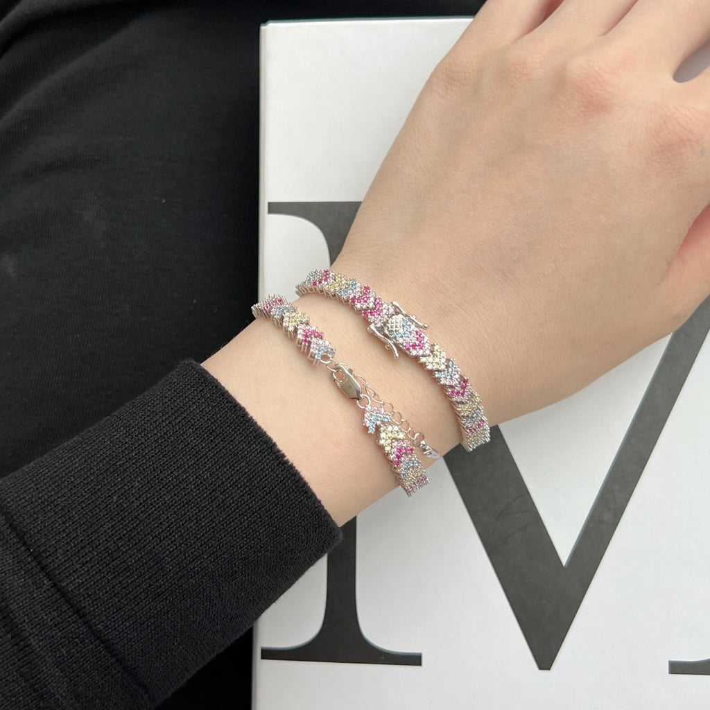 [Clover Jewelry]華やかな輝きのラウンドカットパーティーブレスレット