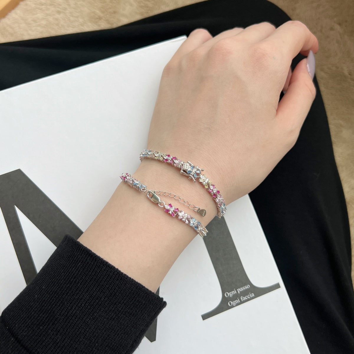[Clover Jewelry]煌めくカラフルなエメラルドカットパーティーブレスレット