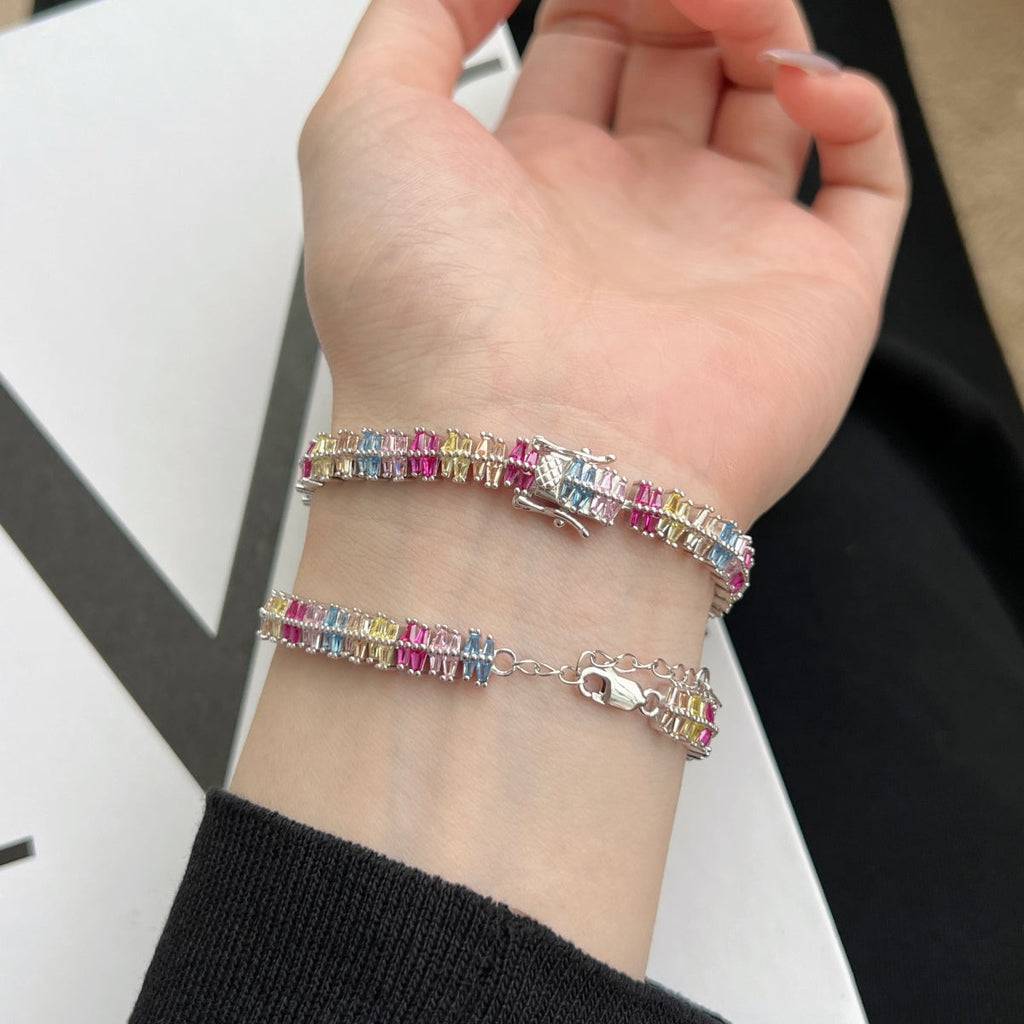 [Clover Jewelry]煌めく精巧なマルチカットパーティブレスレット