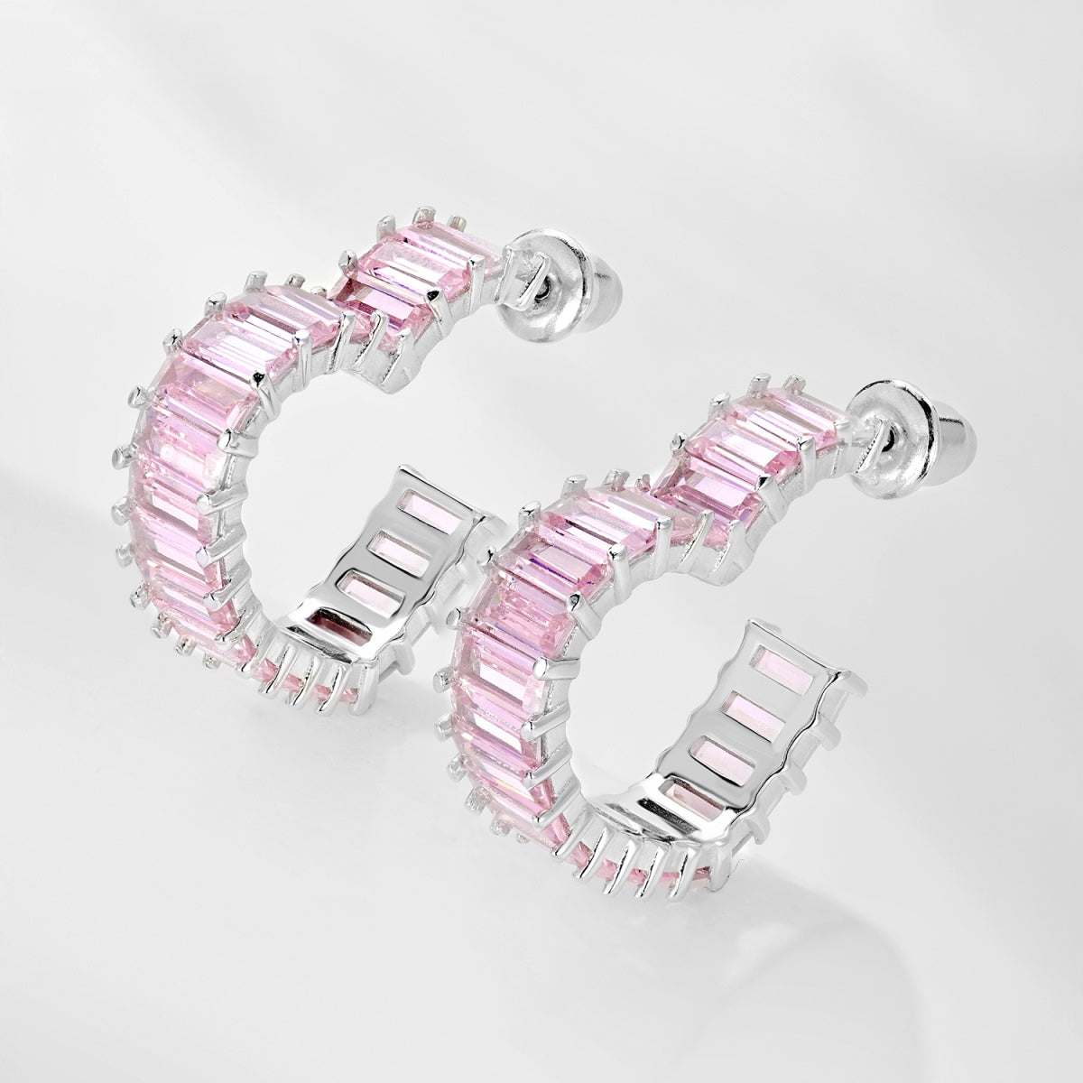 [Clover Jewelry]Strahlende Ohrringe mit Herz-Ausschnitt