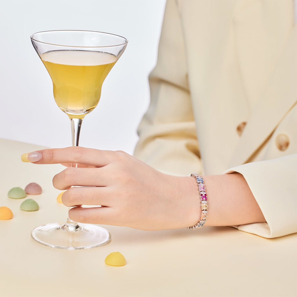 [クローバージュエリー]華奢なカラフルマルチカットパーティーブレスレット