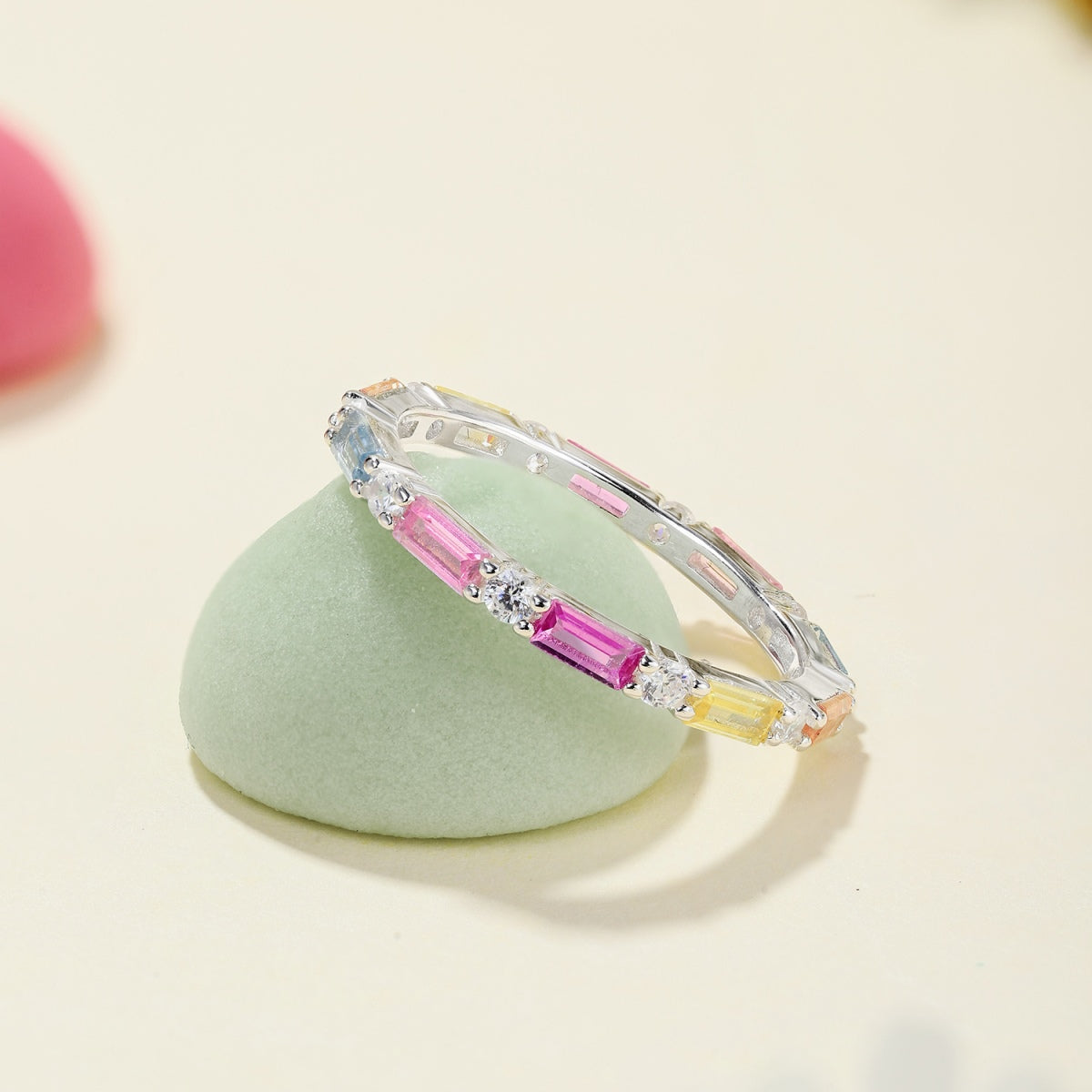 [Clover Jewelry]鮮やかな色合い エレガントなラディアントカット デイリーリング