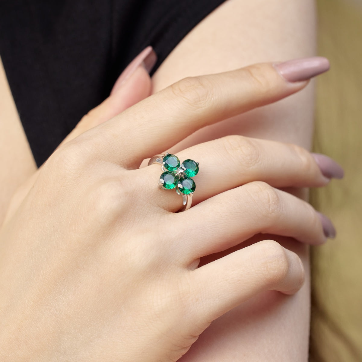 [Clover Jewelry]Vierblättriges Kleeblatt Achtzackiger Stern Ring