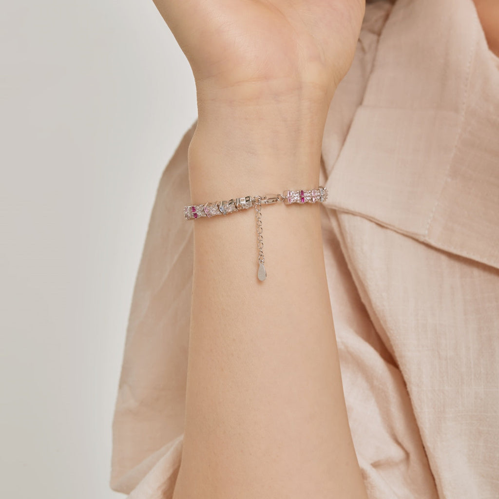 [Clover Jewelry]ユニークなカラフルな花型デイリーブレスレット