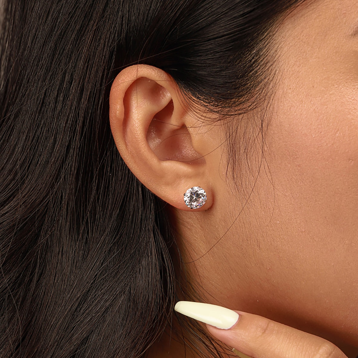 [Clover Jewelry]Modische glänzende Ohrstecker mit rundem Mittelstein